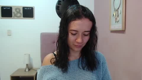 Snapshot of lanna_mills chatting on December 2024 01:32:02 PM Lanna online show from December 2024 01:32:02 PM