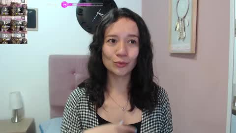 Snapshot of lanna_mills chatting on January 2025 01:45:02 PM Lanna online show from January 2025 01:45:02 PM