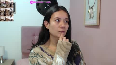 Snapshot of lanna_mills chatting on January 2025 01:07:01 PM Lanna online show from January 2025 01:07:01 PM