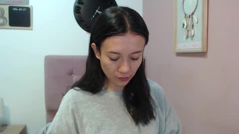 Snapshot of lanna_mills chatting on February 2025 01:28:01 PM Lanna online show from February 2025 01:28:01 PM