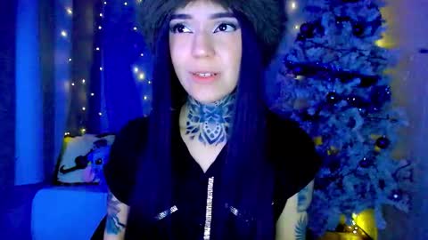 LANNIE   online show from December 2025 10:50:01 PM