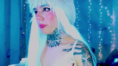 LANNIE   online show from March 2026 03:29:01 PM