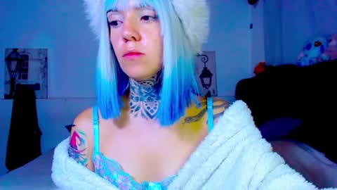 LANNIE   online show from May 2026 04:25:01 PM