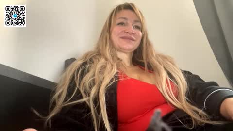 Olena online show from November 2025 02:46:01 PM