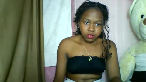 Snapshot of lara_belle chatting on May 2026 02:45:01 PM lara_belle online show from May 2026 02:45:01 PM