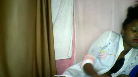 Snapshot of lara_belle chatting on May 2026 11:45:02 PM lara_belle online show from May 2026 11:45:02 PM