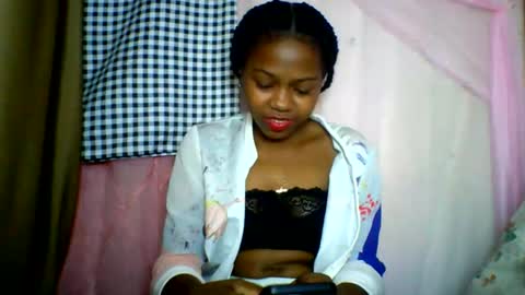 Snapshot of lara_belle chatting on June 2026 09:45:01 AM lara_belle online show from June 2026 09:45:01 AM