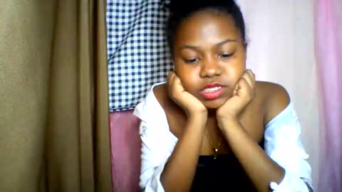 Snapshot of lara_belle chatting on June 2026 04:23:01 PM lara_belle online show from June 2026 04:23:01 PM