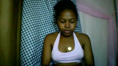 Snapshot of lara_belle chatting on July 2026 03:36:02 PM lara_belle online show from July 2026 03:36:02 PM