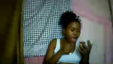 Snapshot of lara_belle chatting on July 2026 11:25:01 AM lara_belle online show from July 2026 11:25:01 AM
