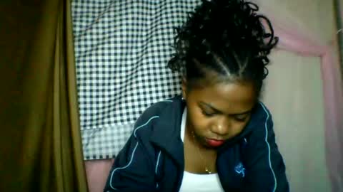Snapshot of lara_belle chatting on July 2026 01:14:02 PM lara_belle online show from July 2026 01:14:02 PM