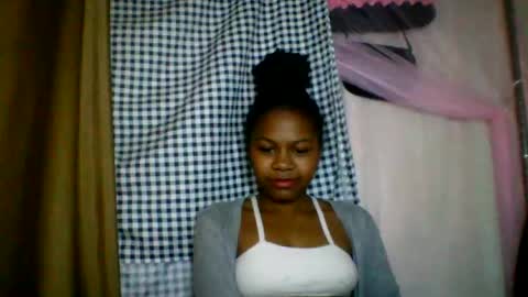 Snapshot of lara_belle chatting on July 2026 01:54:01 AM lara_belle online show from July 2026 01:54:01 AM