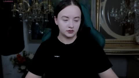 lara_benson_ online show from November 2025 10:50:02 AM