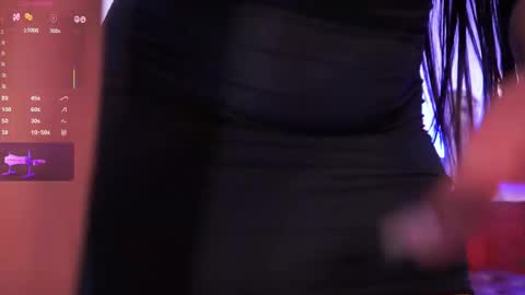 Snapshot of lara_giraldo chatting on February 2026 11:42:02 PM Hello Guys I am Lara Giraldo WELCOME To my room online show from February 2026 11:42:02 PM