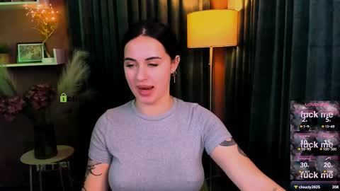 Snapshot of lara_moon1 chatting on May 2026 02:51:02 AM your dream online show from May 2026 02:51:02 AM