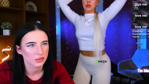 Snapshot of lara_moon1 chatting on May 2026 12:30:01 AM your dream online show from May 2026 12:30:01 AM