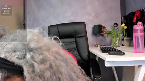 Snapshot of lara_sexbomb chatting on March 2025 02:30:02 PM Lara online show from March 2025 02:30:02 PM