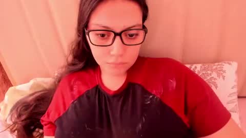 lara online show from October 2025 07:29:02 PM