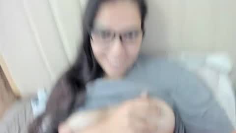 lara online show from November 2025 03:04:01 PM