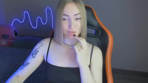 LaraKrein lk online show from November 2025 03:51:01 PM