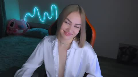 LaraKrein lk online show from April 2026 03:17:02 PM