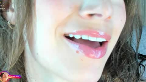 Lara  online show from September 2025 01:48:02 PM