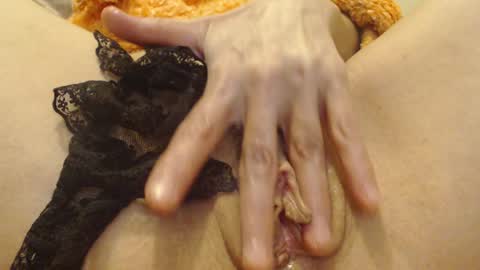 Snapshot of laralhotr chatting on December 2024 01:30:02 PM laralhotr online show from December 2024 01:30:02 PM