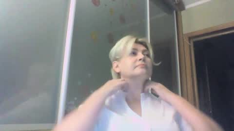 laramrs online show from September 2025 05:18:02 PM