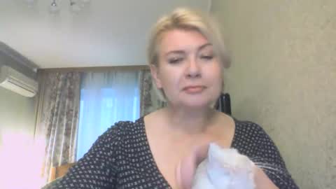 laramrs online show from October 2025 01:51:01 PM