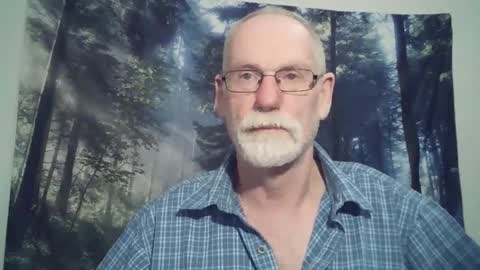 Snapshot of larbie chatting on December 2024 11:53:01 AM Larbie online show from December 2024 11:53:01 AM