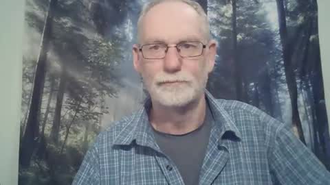 Snapshot of larbie chatting on January 2025 12:10:01 PM Larbie online show from January 2025 12:10:01 PM