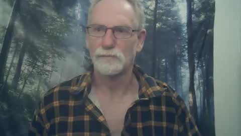 Snapshot of larbie chatting on February 2025 10:45:01 AM Larbie online show from February 2025 10:45:01 AM