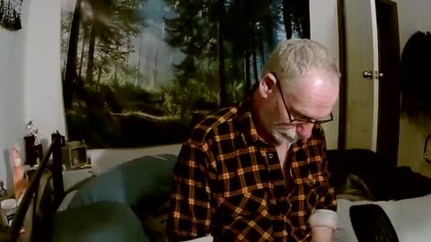 Snapshot of larbie chatting on October 2025 10:49:01 AM Larbie online show from October 2025 10:49:01 AM