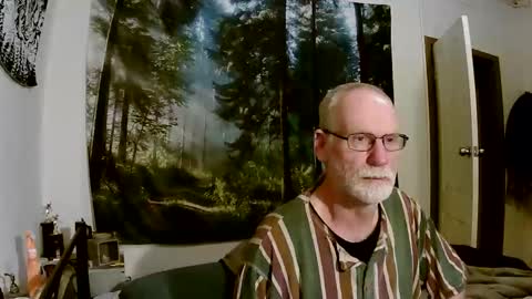 Snapshot of larbie chatting on October 2025 10:37:01 AM Larbie online show from October 2025 10:37:01 AM