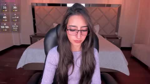 Larisa Smirnov online show from November 2025 05:52:02 AM