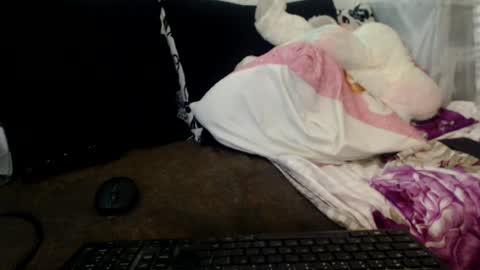 Lariss online show from July 2026 07:25:01 AM