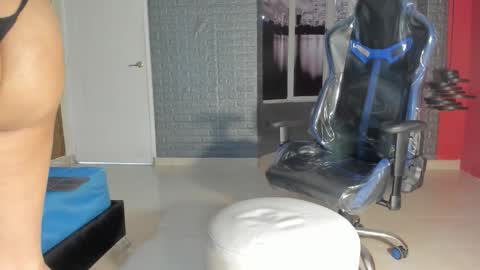       online show from October 2025 08:40:02 PM