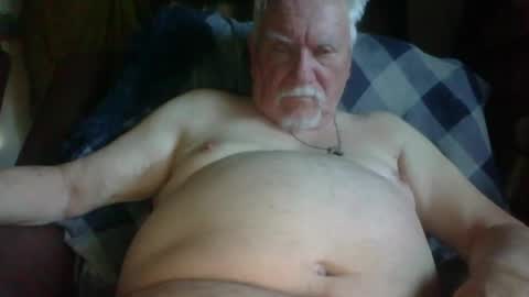 Snapshot of larryw01 chatting on June 2026 08:00:02 PM larryw01 online show from June 2026 08:00:02 PM