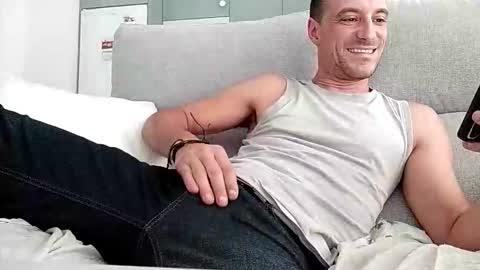 Alessandro online show from October 2025 02:15:01 PM