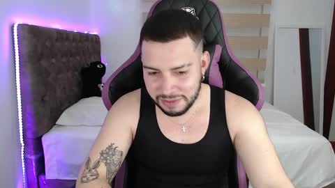 Snapshot of latam_ chatting on March 2025 07:04:02 AM YOUR BABY online show from March 2025 07:04:02 AM