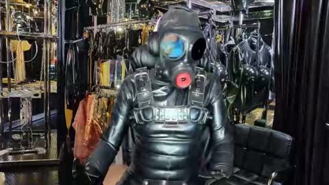 latexlover202 online show from November 2025 08:58:02 PM