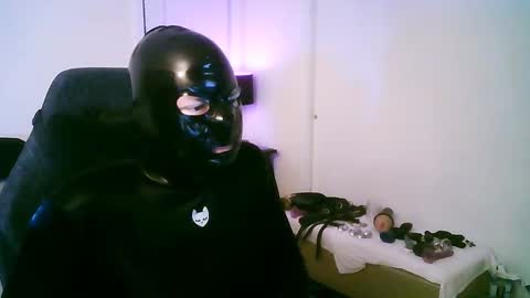 latexminheadroom online show from October 2025 01:53:02 AM