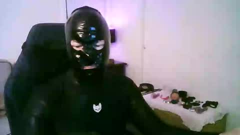 latexminheadroom online show from February 2026 06:40:02 AM