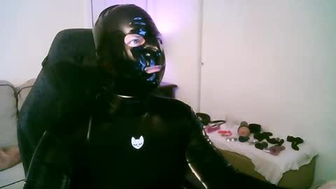 Snapshot of latexminheadroom chatting on May 2026 01:44:01 AM latexminheadroom online show from May 2026 01:44:01 AM
