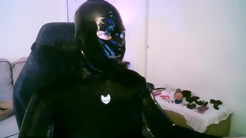 Snapshot of latexminheadroom chatting on May 2026 11:34:04 PM latexminheadroom online show from May 2026 11:34:04 PM
