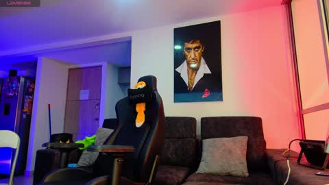 Snapshot of latin_couple77 chatting on February 2025 04:59:01 AM Sara y Andy online show from February 2025 04:59:01 AM