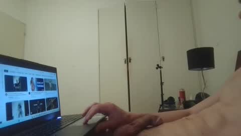 Snapshot of latin_pap chatting on October 2025 12:15:02 AM latin_pap online show from October 2025 12:15:02 AM