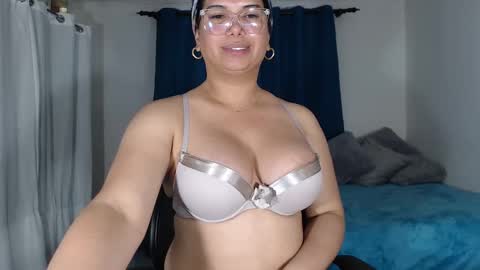 Snapshot of latinaflower_ts chatting on January 2025 03:34:02 AM FLOR SALVAJE online show from January 2025 03:34:02 AM