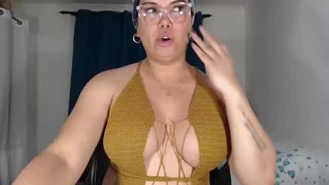 Snapshot of latinaflower_ts chatting on February 2025 02:50:01 AM FLOR SALVAJE online show from February 2025 02:50:01 AM