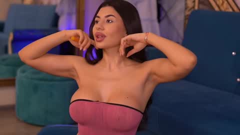 Latina online show from March 2025 09:29:02 PM